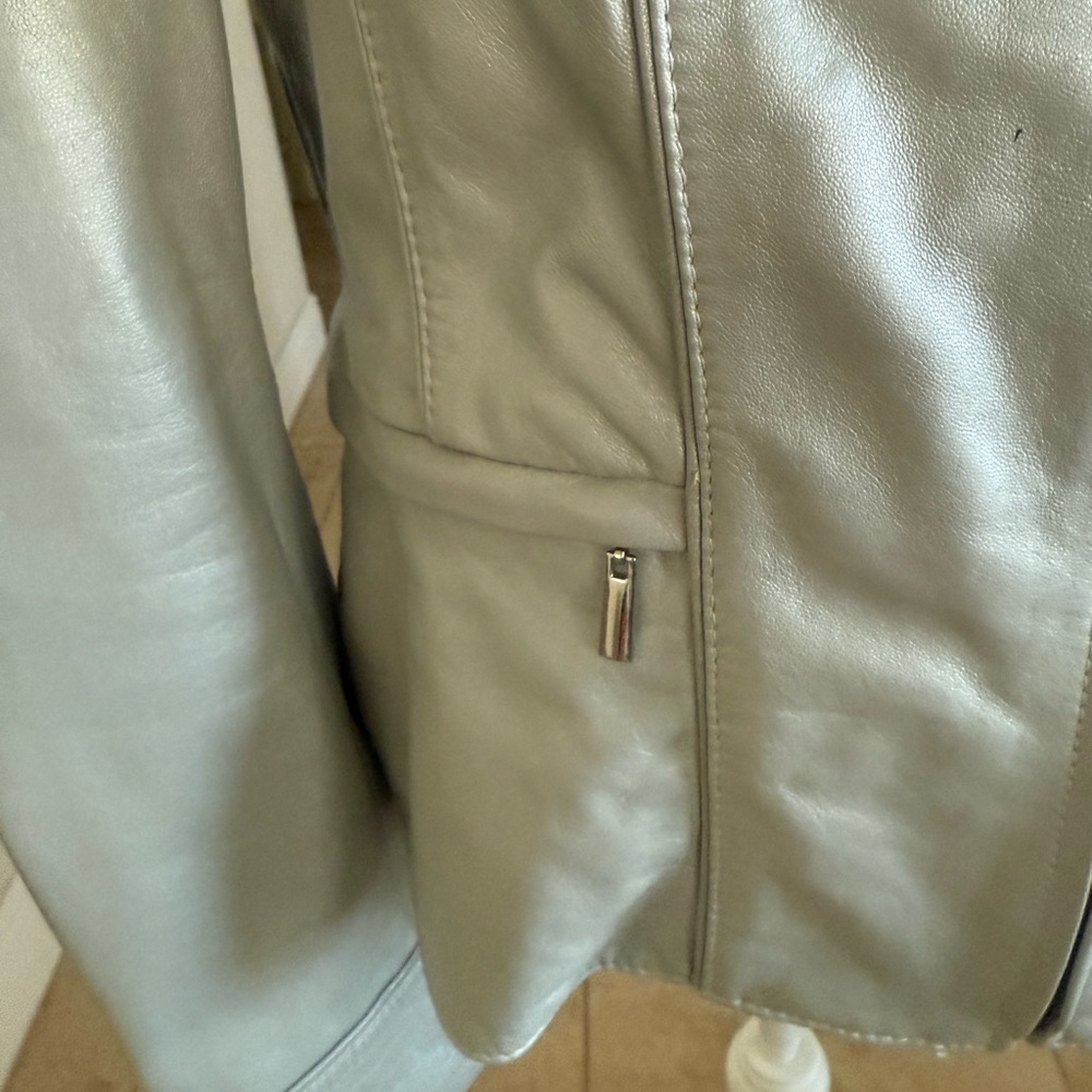 Like new WHBM Women's Leather Jacket - Picture 5 of 9